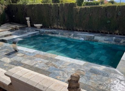 porcelánico en piscinas